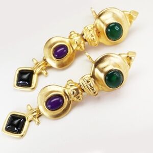 ⚜️ Vintage LAZULI Etruscan Jade Clip-on Earrings ✨